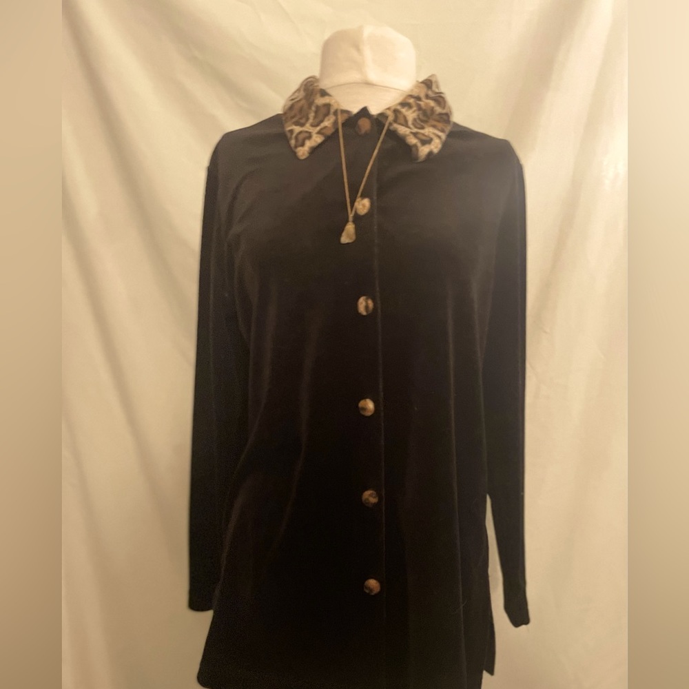 Vintage button up with leopard print details sz small